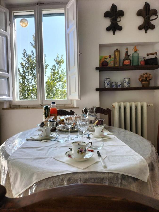 Azzi B&B Comfortably, In The Quietness Of The Perugia Historical Centre Экстерьер фото