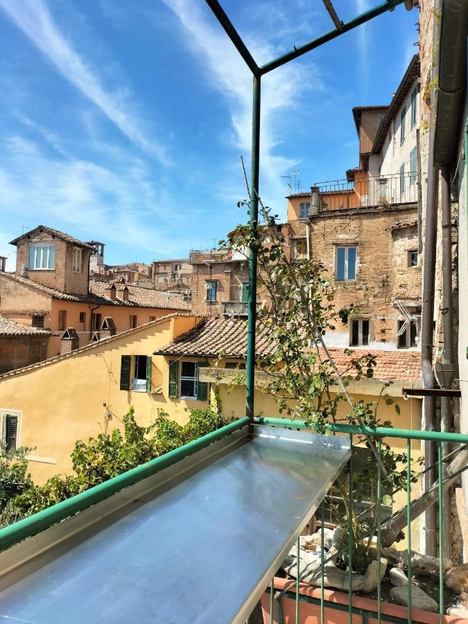 Azzi B&B Comfortably, In The Quietness Of The Perugia Historical Centre Экстерьер фото