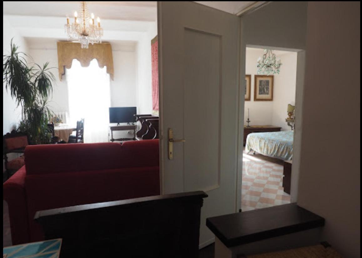 Azzi B&B Comfortably, In The Quietness Of The Perugia Historical Centre Экстерьер фото
